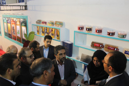 غرفه جهاددانشگاهی در پنجمین نمایشگاه اشتغال و توسعه کارآفرینی استان
