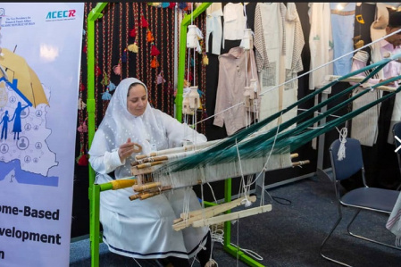 حضور پیشران طرح ملی توسعه مشاغل خانگی خراسان جنوبی در نمایشگاه تایلند
