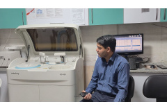 مراسم بهره‌برداری از دستگاه جدید آزمایشگاه تشخیص طبی جهاددانشگاهی خراسان جنوبی_ قاین