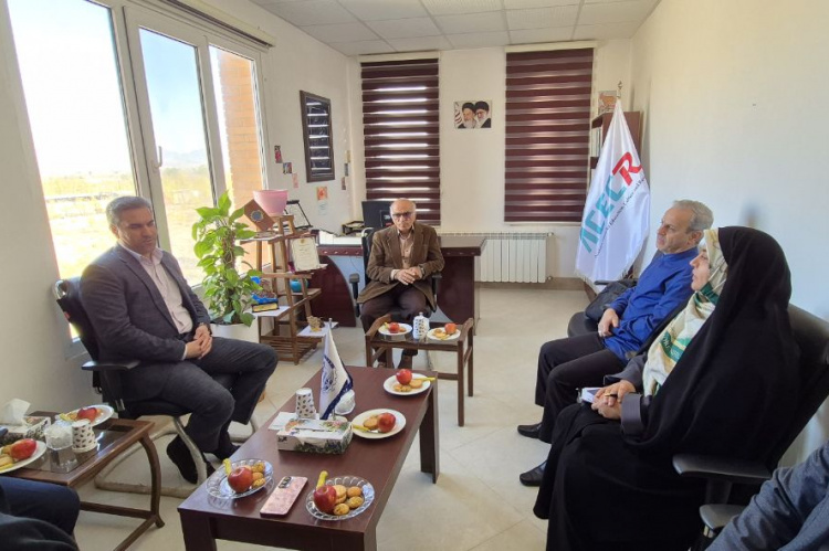 مسیر ورود گیاهان دارویی به ترکمنستان از دانش فنی تا محصول فرآوری شده هموار می‌شود