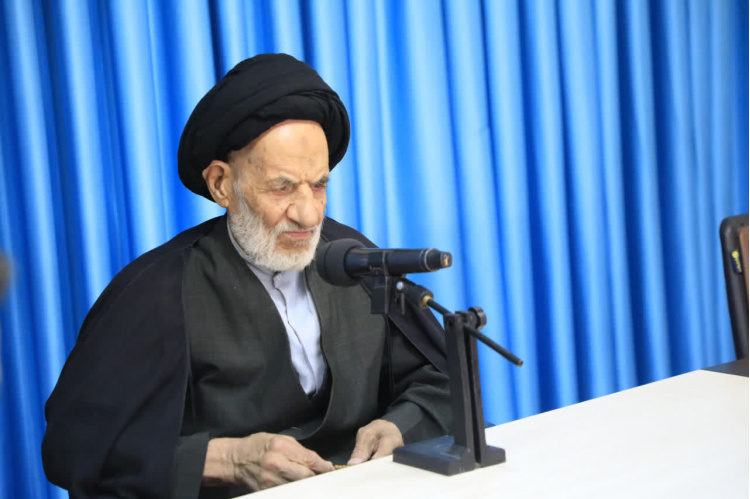 نماینده ولی‌فقیه در خراسان جنوبی: جهاد دانشگاهی علم را در خدمت نجات بشر قرار دهد
