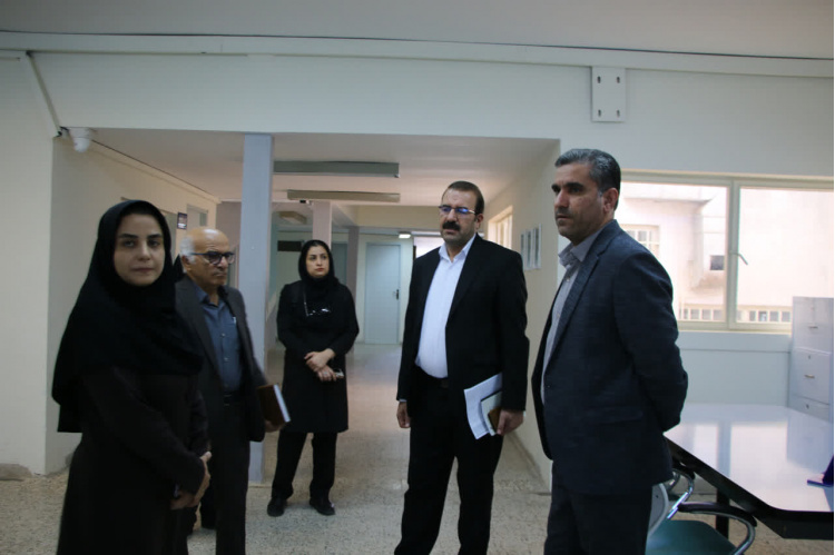 بازدید مدیرکل امور واحدهای جهاددانشگاهی از ظرفیت‌های علمی و پژوهشی خراسان جنوبی